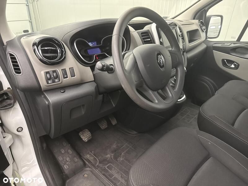 Renault Trafic - 10