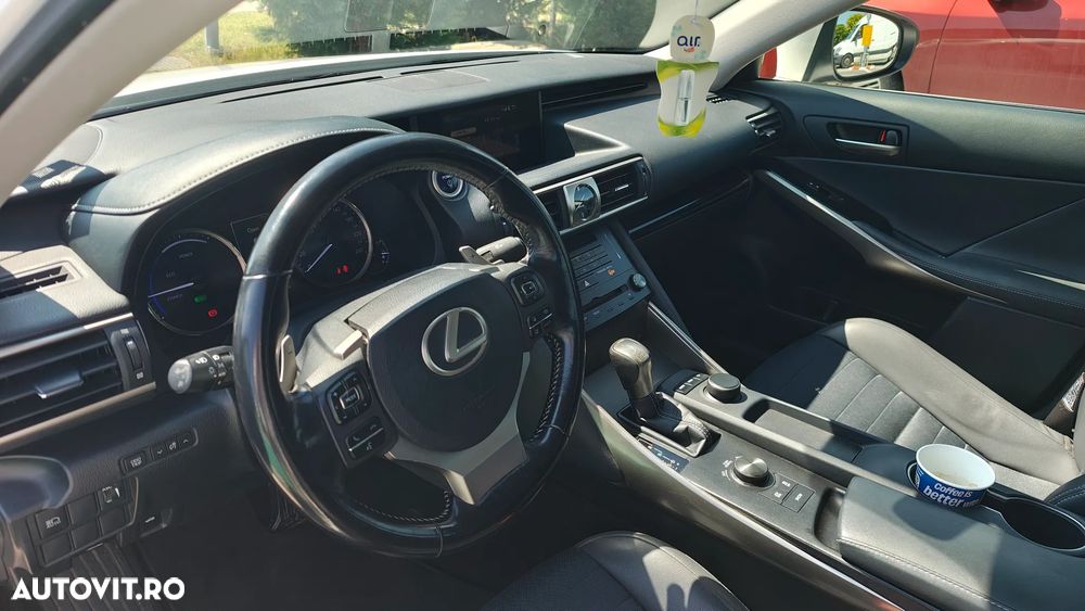Lexus Seria IS - 20