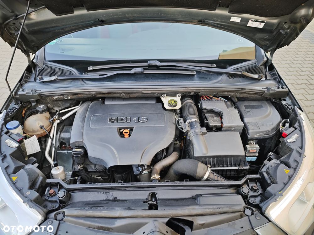 Citroën DS4 HDi 165 SoChic - 30