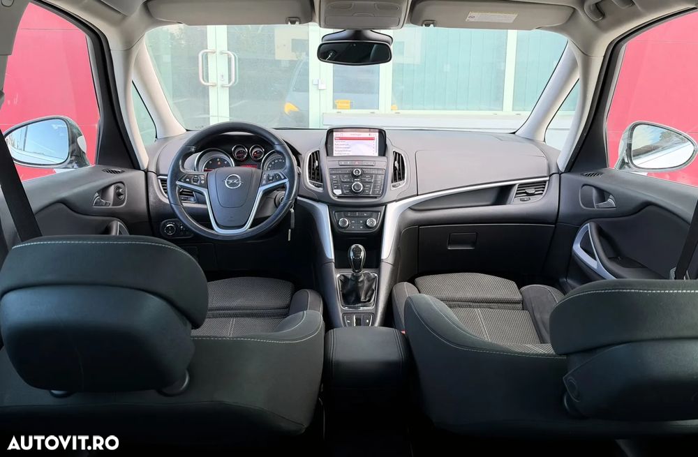 Opel Zafira - 9