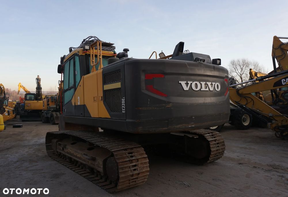 Volvo EC 220 E - 4