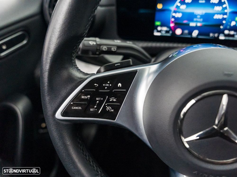 Mercedes-Benz A 250 e - 22