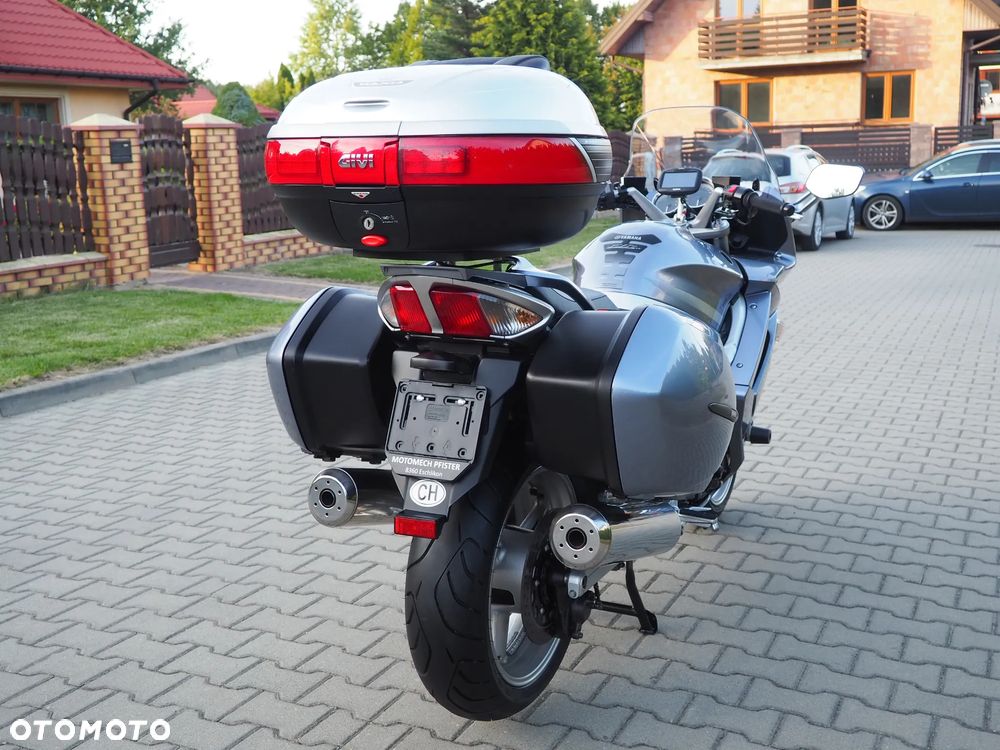 Yamaha FJR - 10