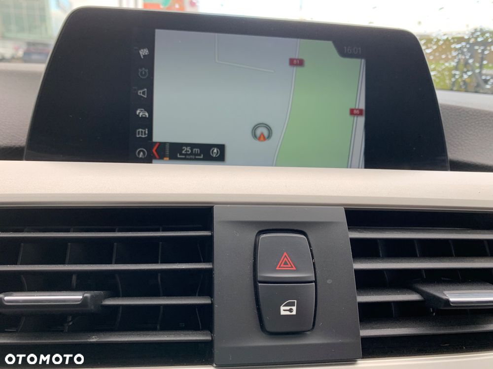 BMW Seria 3 318i Advantage - 37