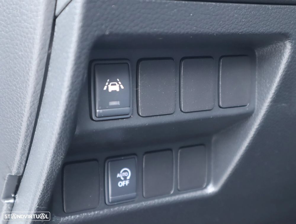 Nissan Qashqai 1.5 dCi N-Connecta - 37