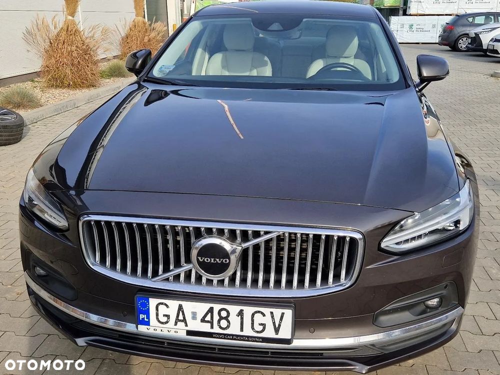 Volvo S90 - 2