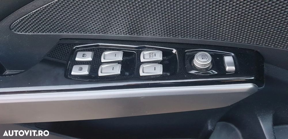 SsangYong Tivoli e-XDi 160 2WD Sapphire - 11