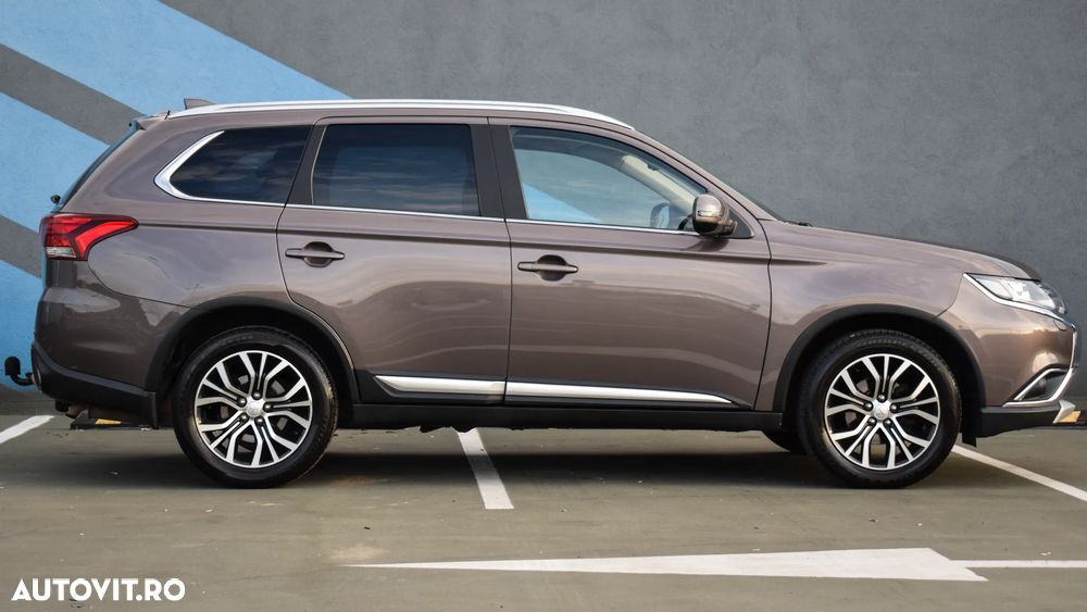 Mitsubishi Outlander 2.0 4WD CVT Plus - 12