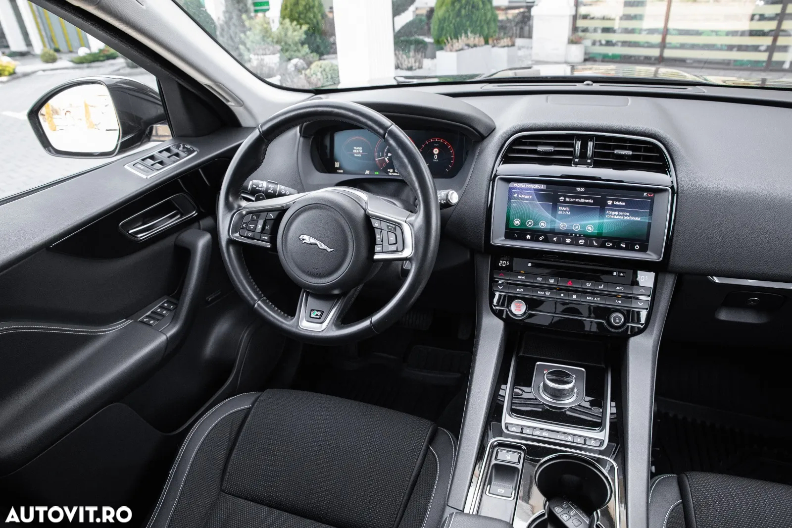 Jaguar F-Pace 30d AWD R-Sport - 8