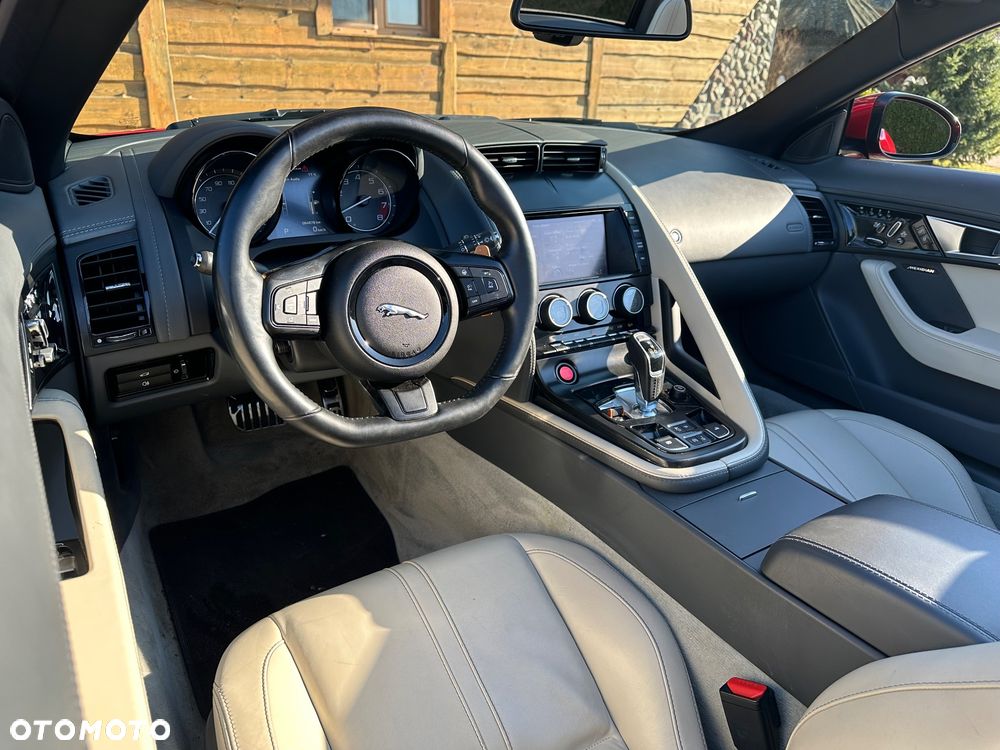 Jaguar F-Type S - 31