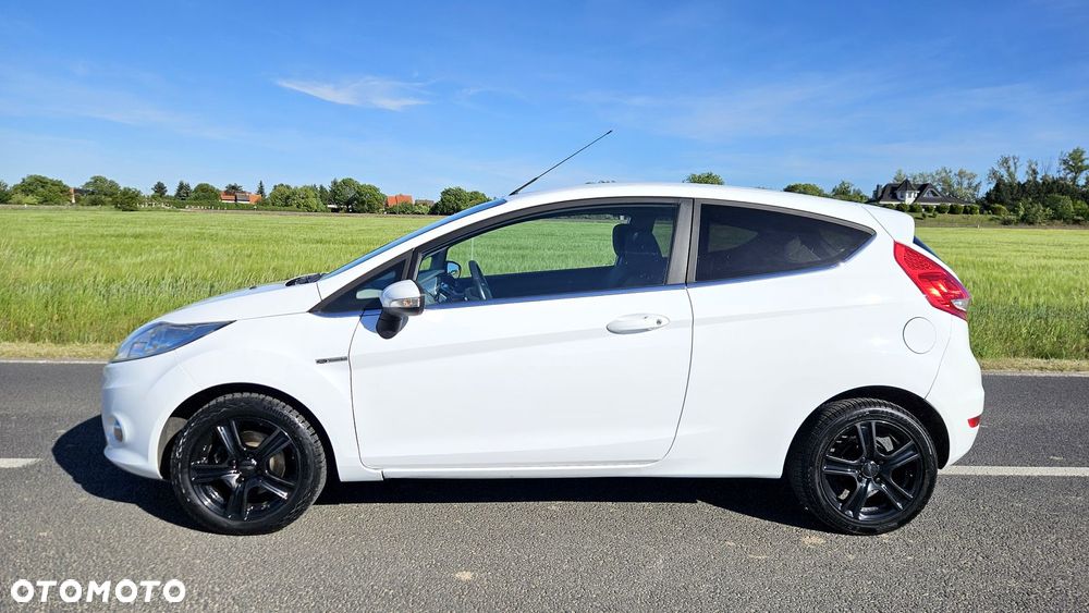 Ford Fiesta 1.25 Titanium - 32