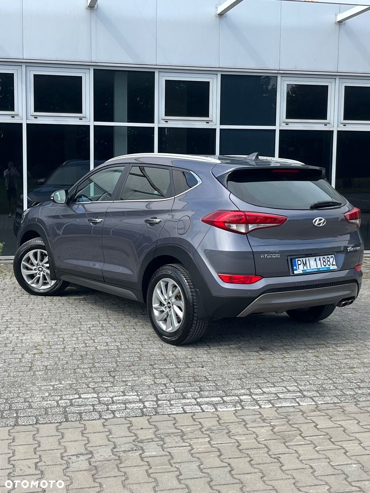 Hyundai Tucson 2.0 CRDI BlueDrive Style 2WD - 25