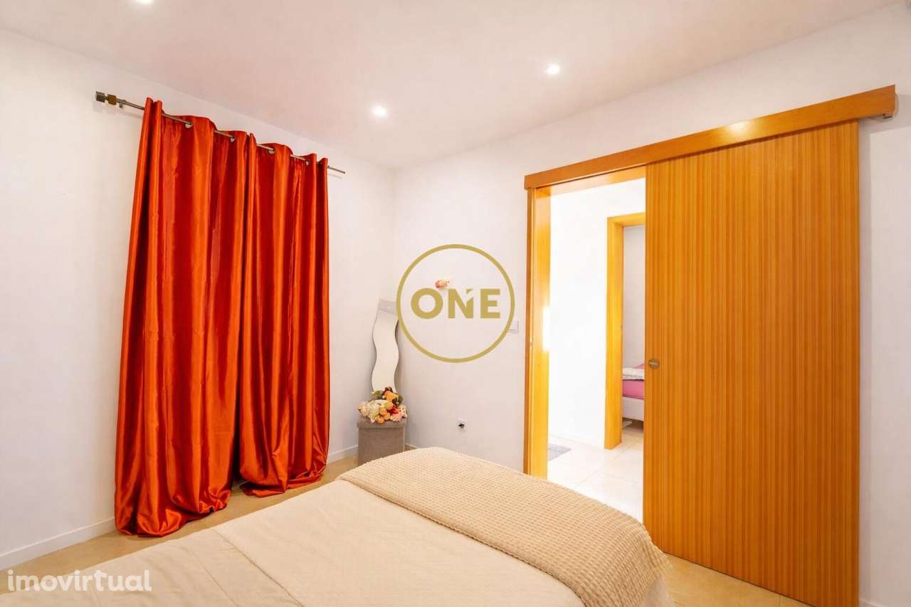 Moradia T2+2 com Amplas Áreas e Acabamentos Modernos - Grande imagem: 3/24