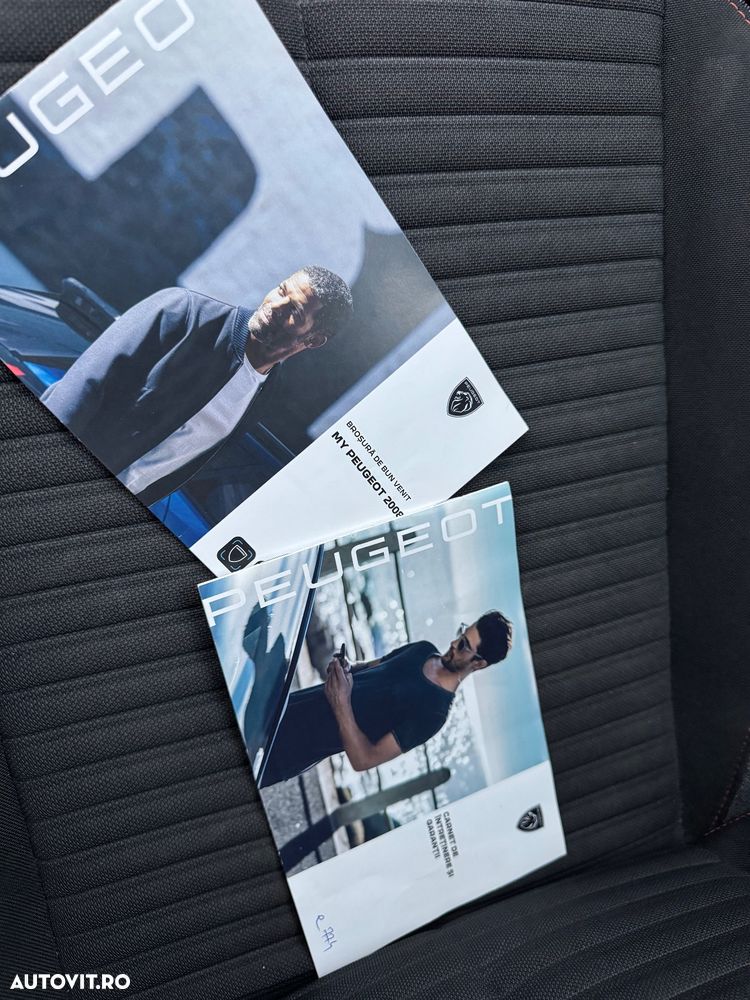 Peugeot 2008 e-2008 Allure - 35