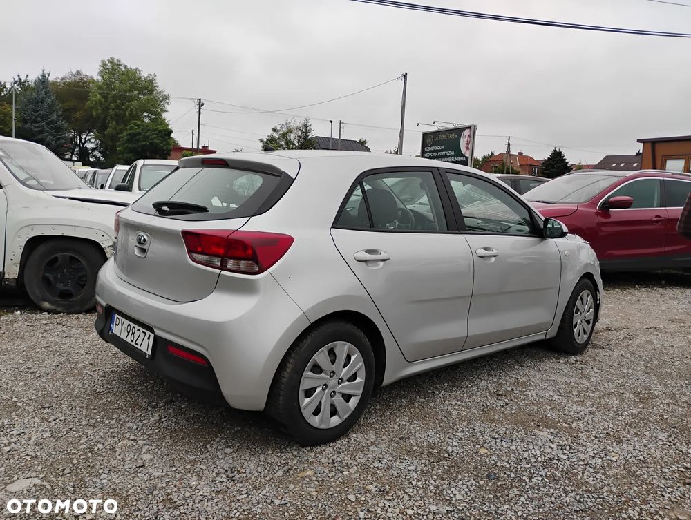 Kia Rio - 19
