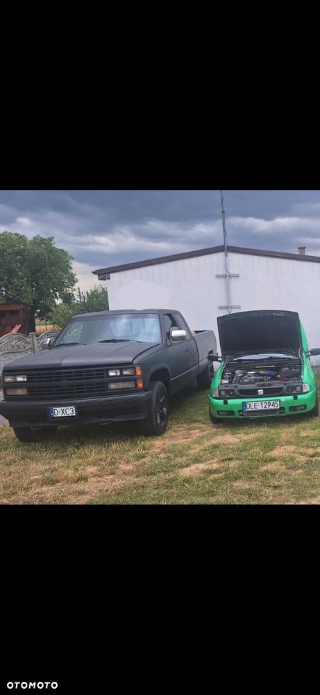 Chevrolet Silverado - 1