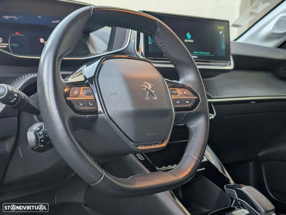 Peugeot e-208 50 kWh Allure - 11