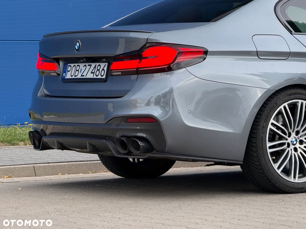 BMW Seria 5 M550i xDrive - 15