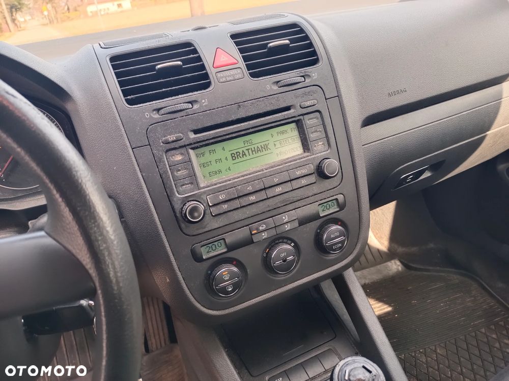 Volkswagen Golf - 10