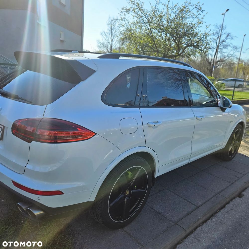 Porsche Cayenne S E-Hybrid Platinum Edition - 17