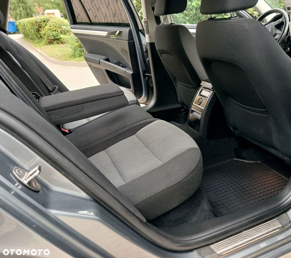 Skoda Superb 2.0 TDI DSG Ambition - 17