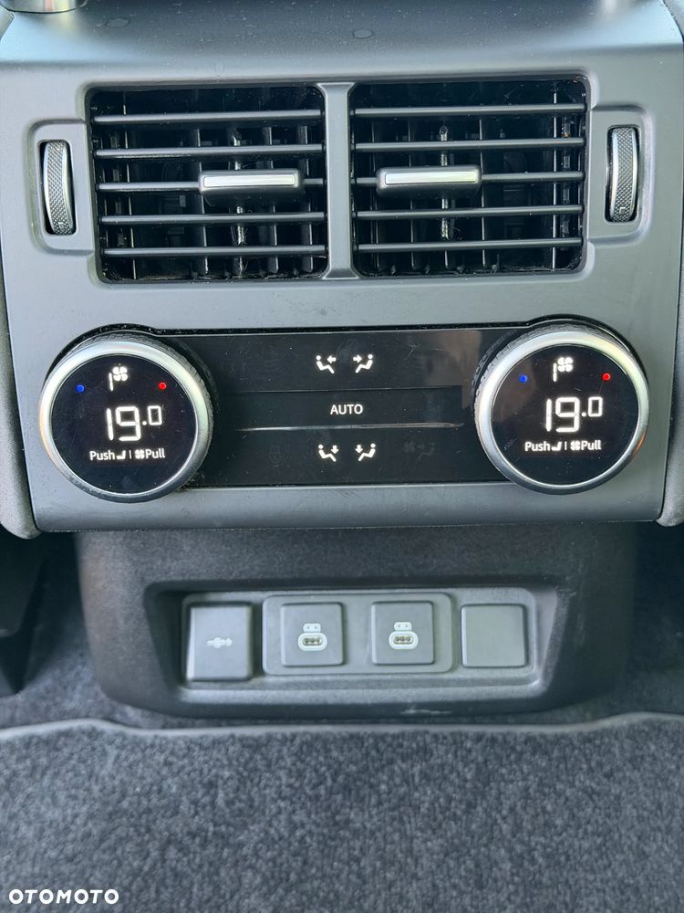 Land Rover Discovery 3.0 D250 mHEV R-Dynamic SE - 10