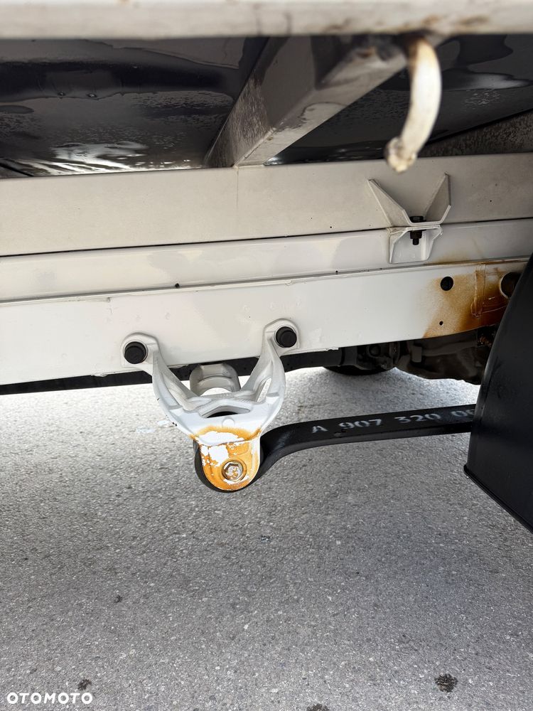 Mercedes-Benz Sprinter - 22