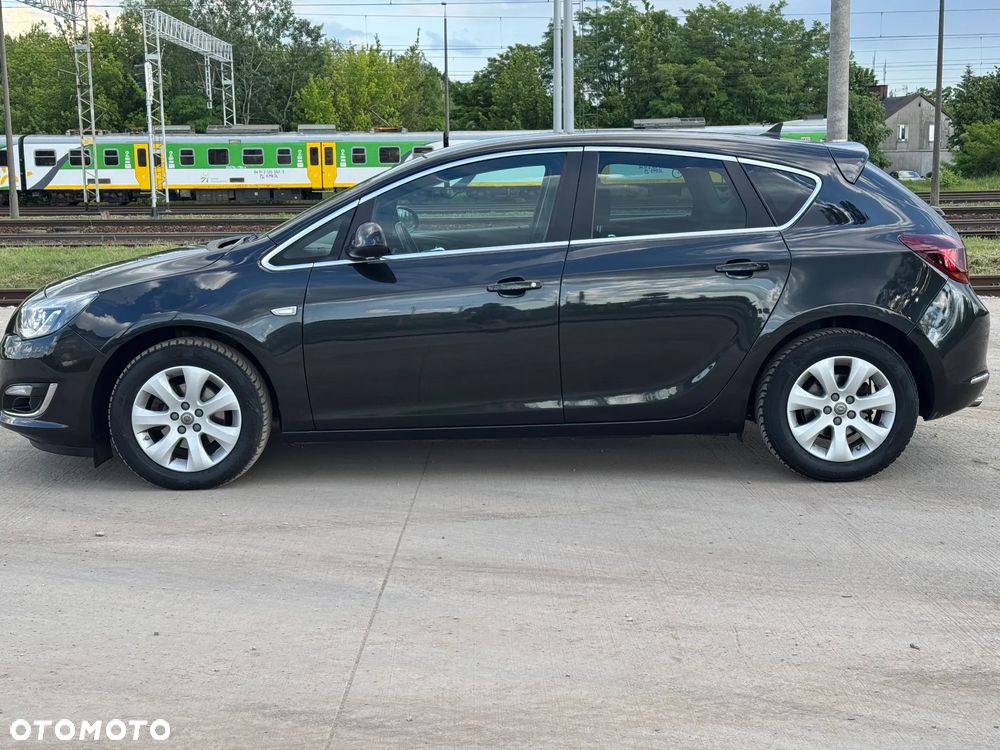 Opel Astra 1.4 Turbo Exklusiv - 9
