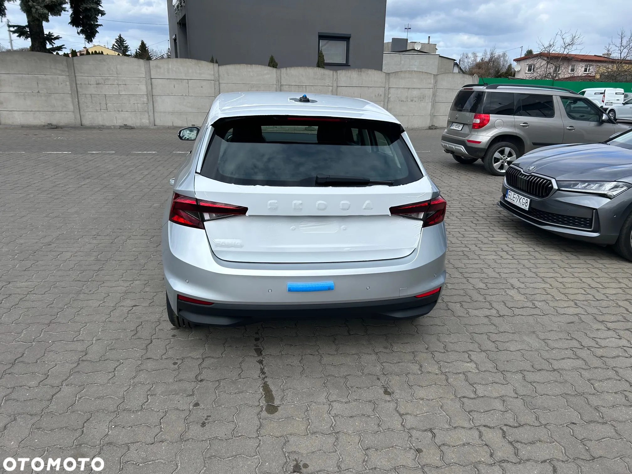 Skoda Fabia 1.0 Essence - 4