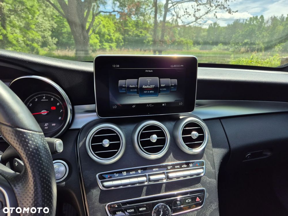 Mercedes-Benz Klasa C 300 9G-TRONIC AMG Line - 20