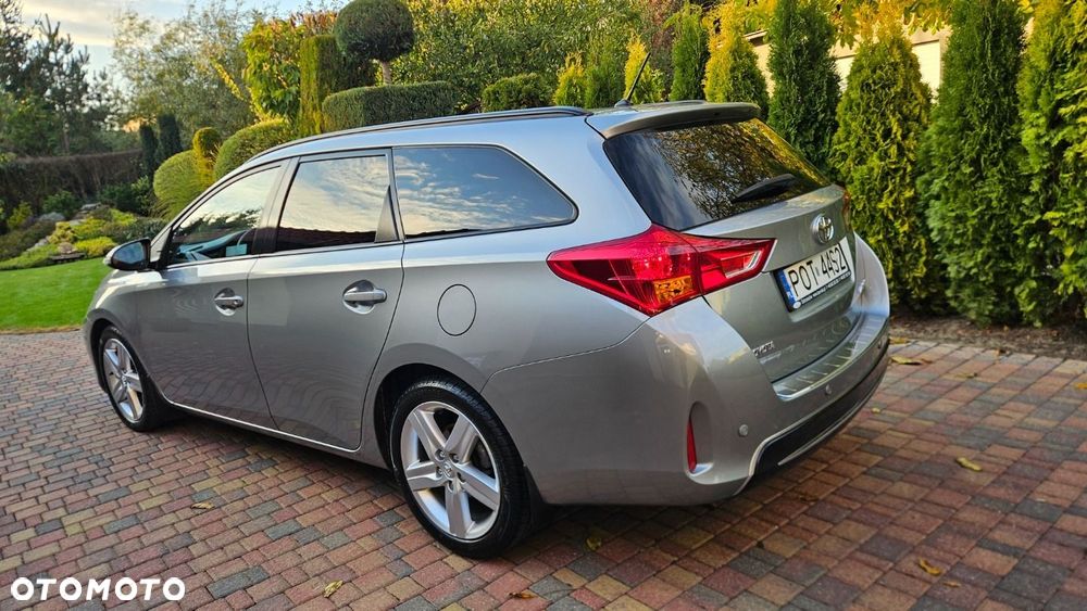 Toyota Auris 1.6 Valvematic Multidrive S Touring Sports Life - 6