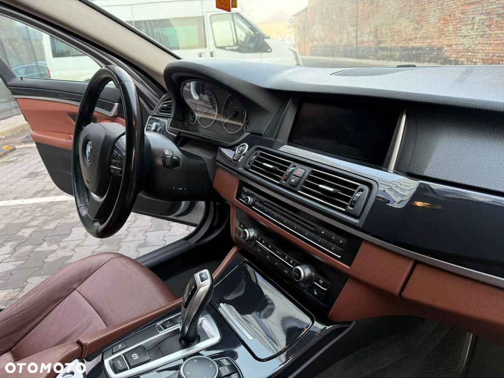 BMW Seria 5 520d Luxury Line - 27