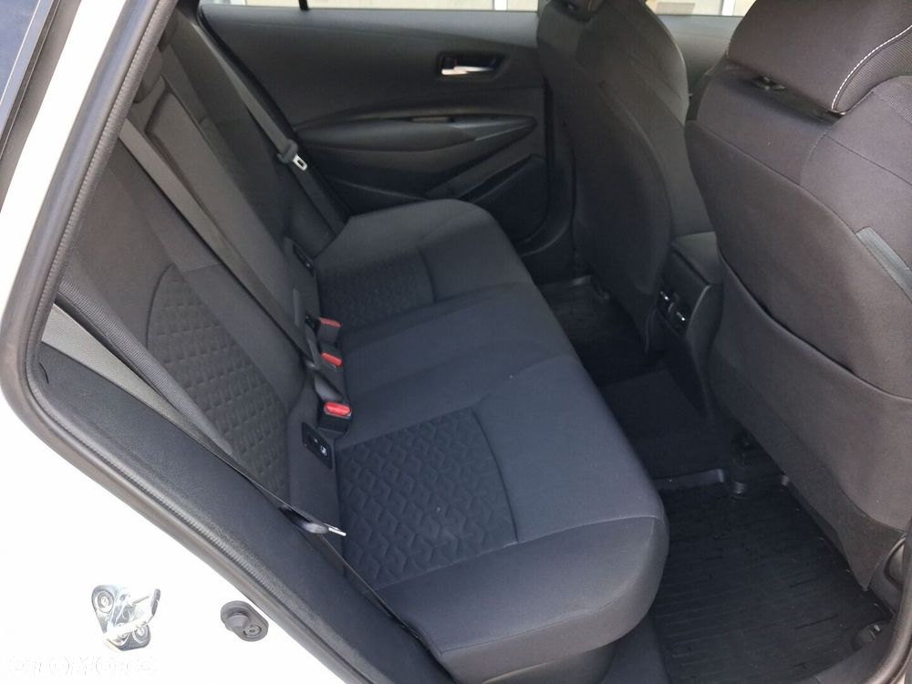 Toyota Corolla 1.8 Hybrid Comfort - 12