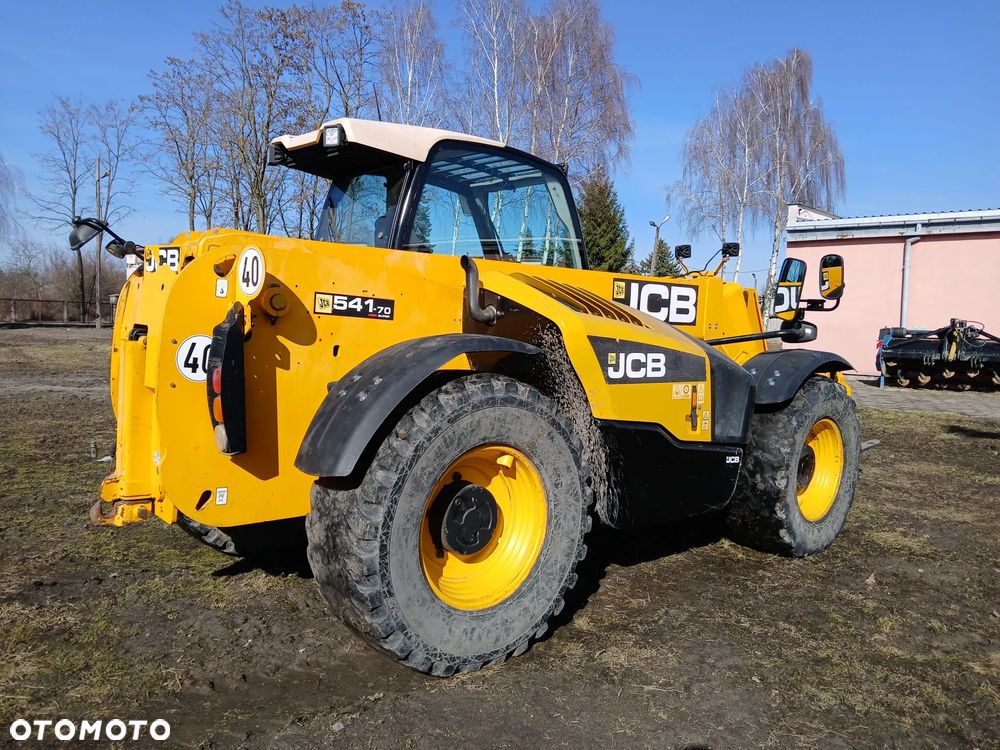 JCB 541-70 - 12