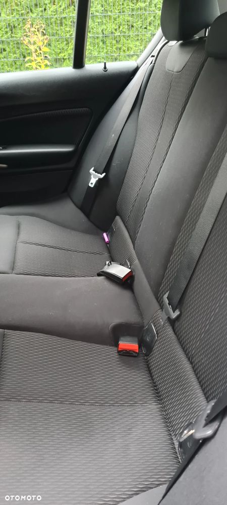 BMW Seria 1 116d EfficientDynamics Edition - 6