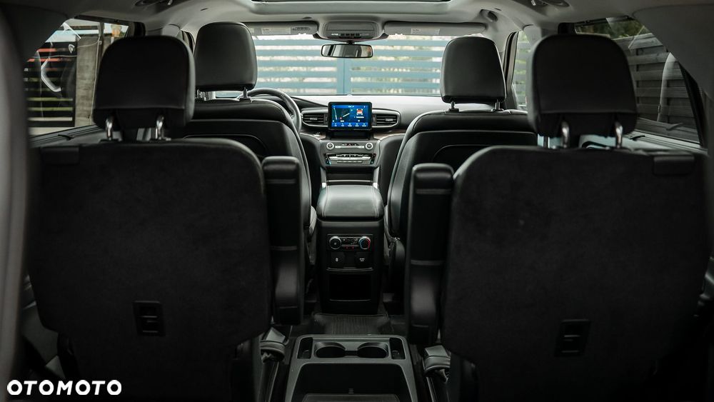 Ford Explorer - 25