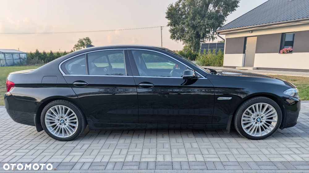 BMW Seria 5 525d xDrive Luxury Line - 3