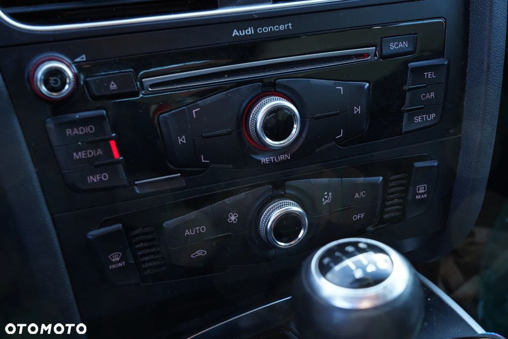 Audi A4 Avant 2.0 TDI ultra - 30