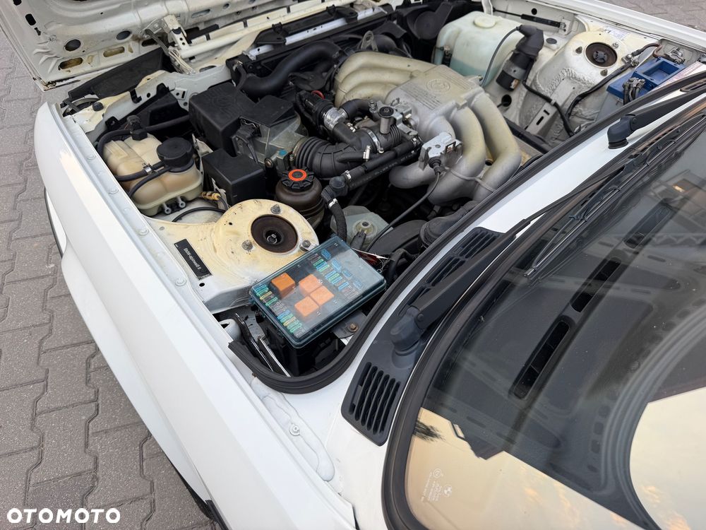 BMW Seria 3 320i - 25