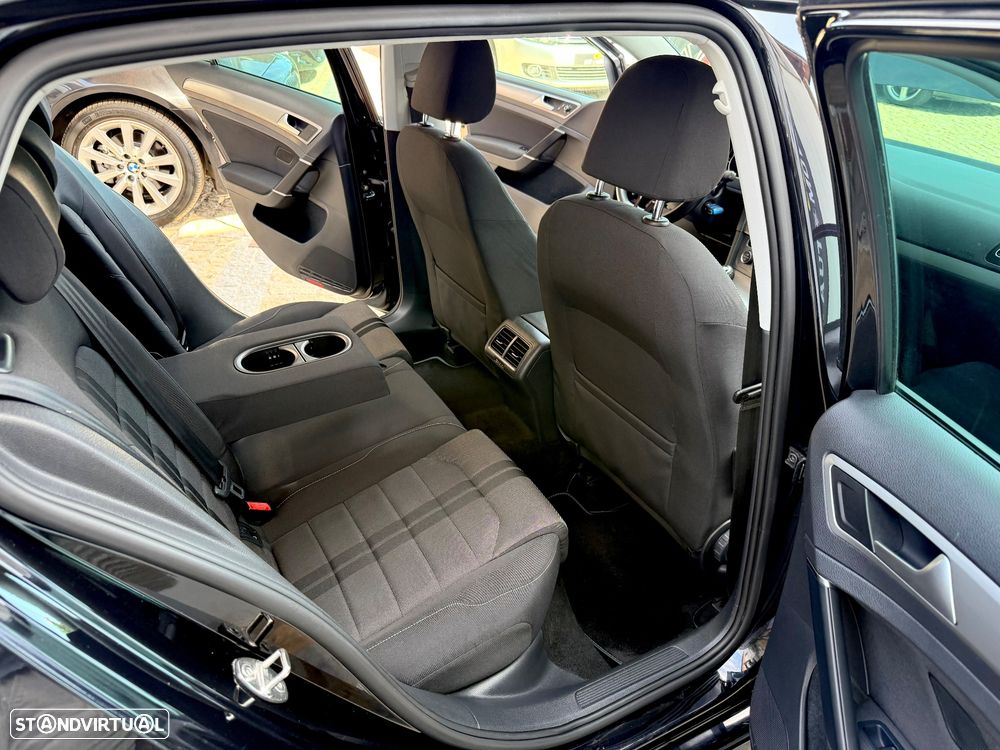 VW Golf - 50