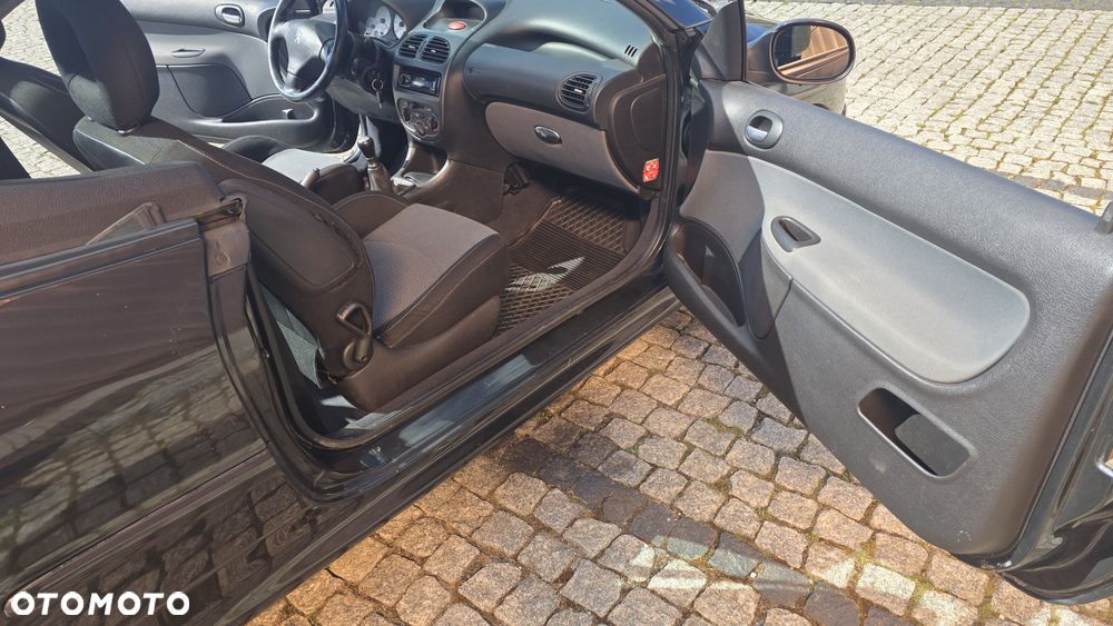 Peugeot 206 CC 1.6 - 15