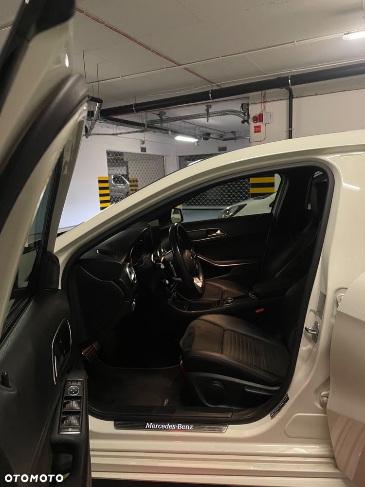 Mercedes-Benz Klasa A 180 7G-DCT AMG Line - 17