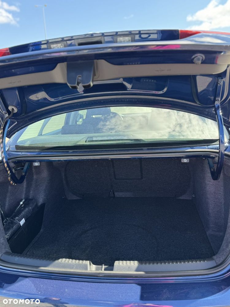 Volkswagen Jetta 1.2 TSI Comfortline - 5