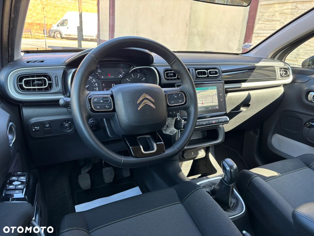 Citroën C3 Pure Tech 82 SHINE - 10