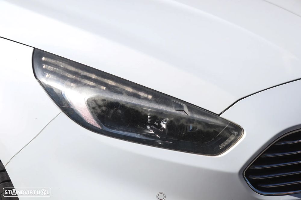 Ford S-Max - 34