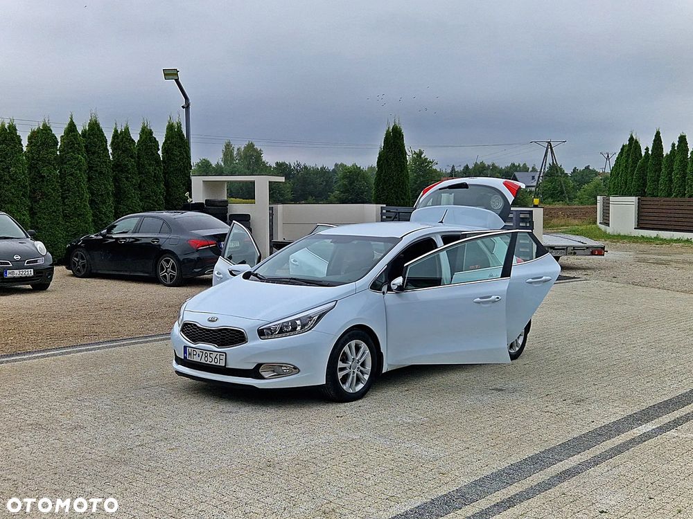 Kia Ceed 1.6 Crdi M Euro2012 - 16