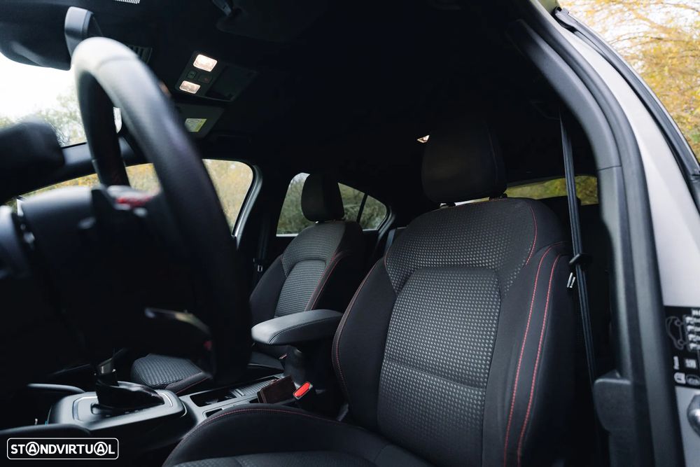 Ford Focus 1.0 EcoBoost Hybrid Aut. ST-LINE - 31