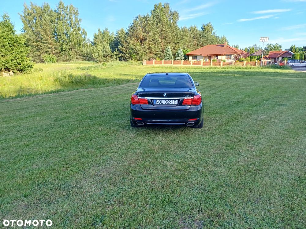 BMW Seria 7 740d xDrive - 5