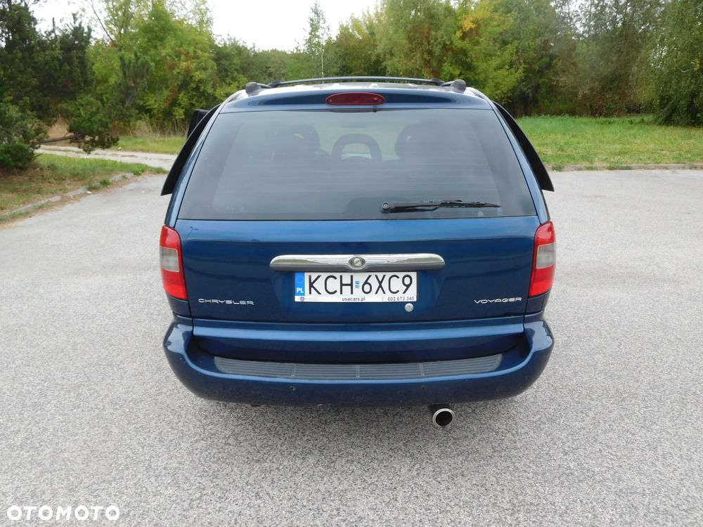 Chrysler Voyager 3.3 LX - 15