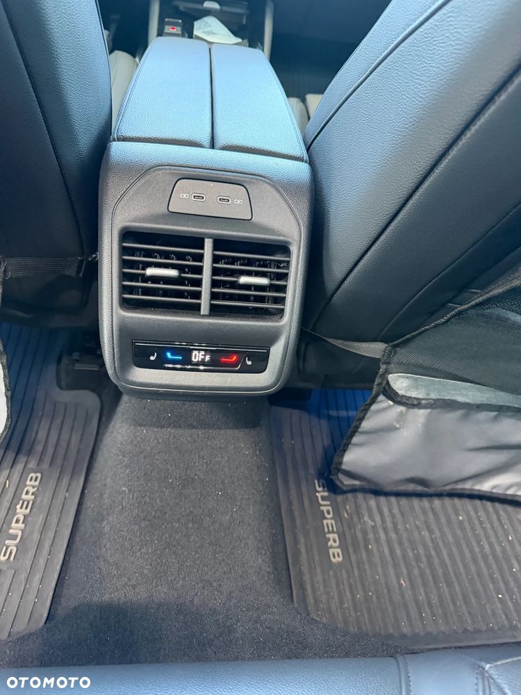 Skoda Superb 2.0 TSI 4x4 L&K DSG - 31